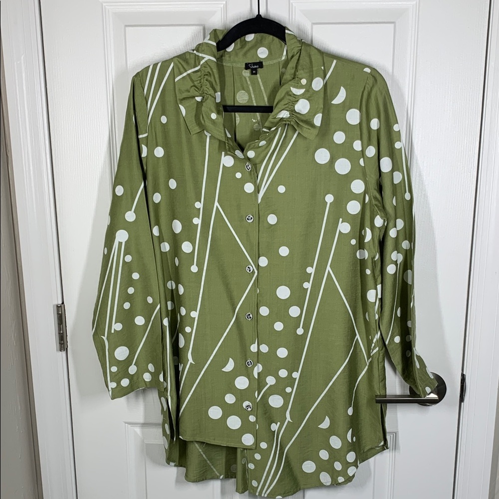 Shana tunic blouse size medium green and white polka dots and lines print